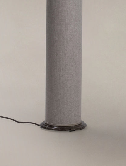 The COLUMN floor lamp in linen