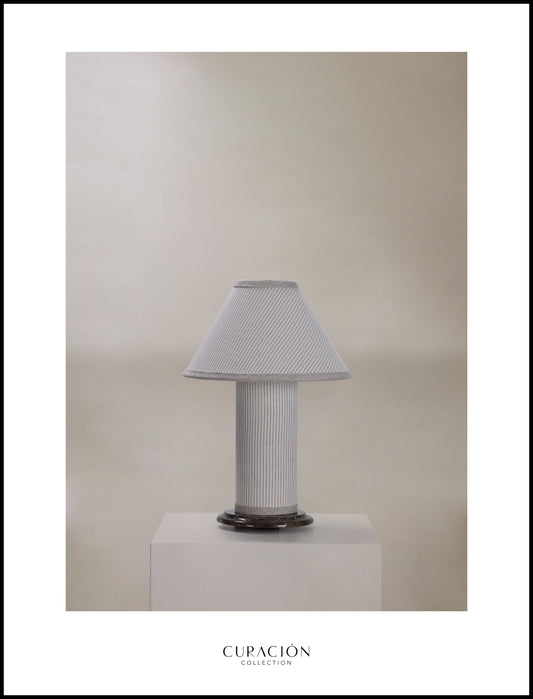 The little COLUMN table lamp in linen