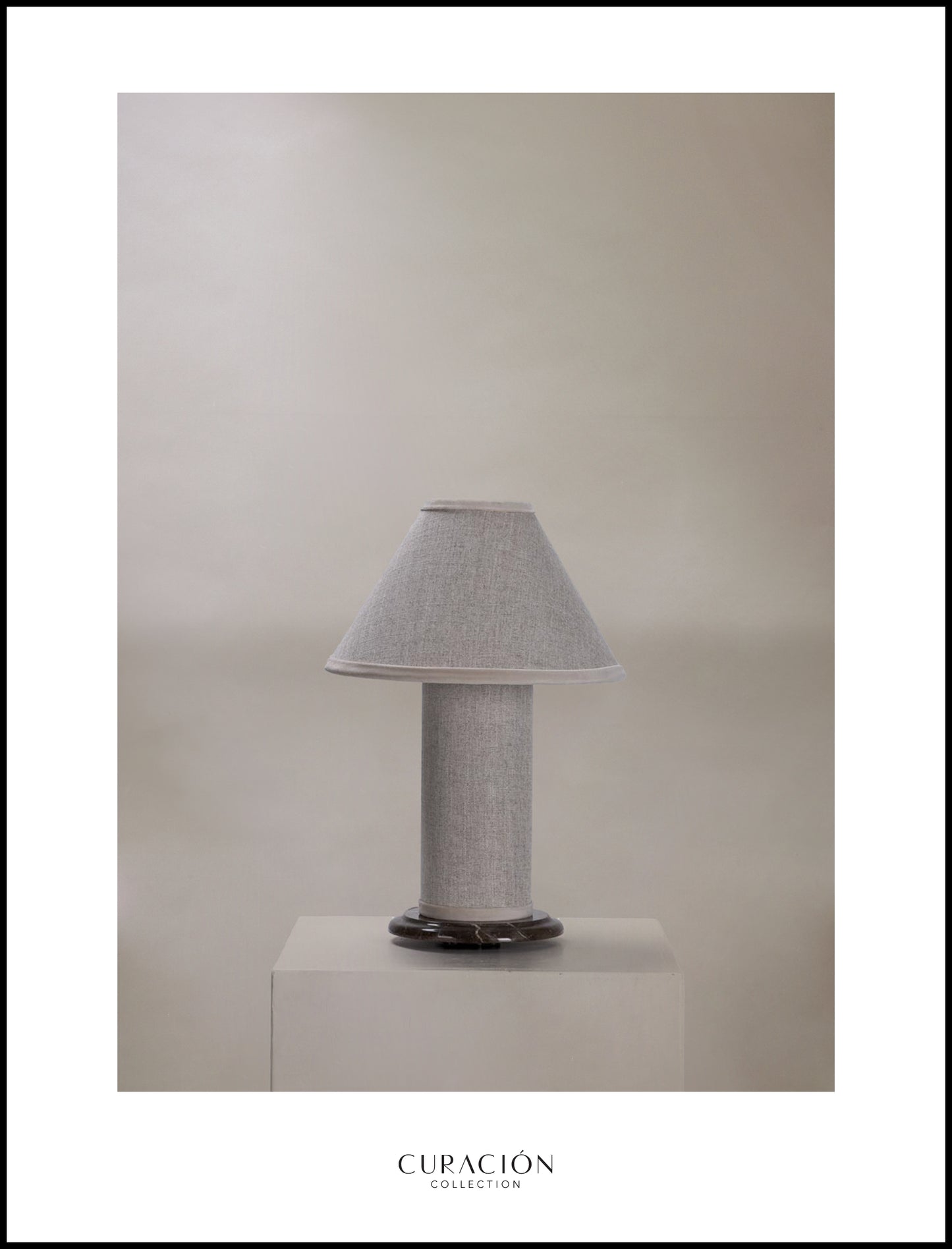 The little COLUMN table lamp in linen