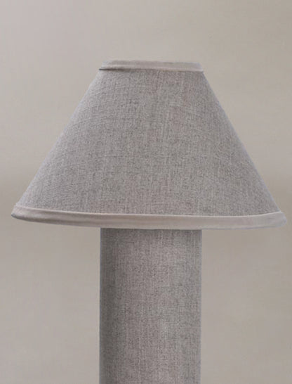 The little COLUMN table lamp in linen